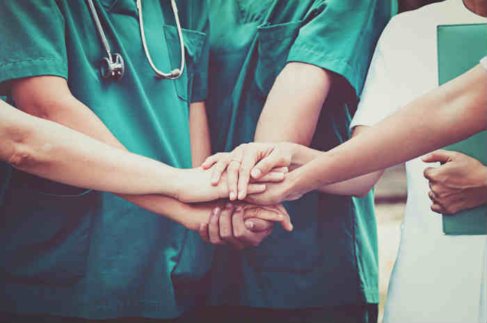 Carenza infermieri: in Italia ne mancano 350mila