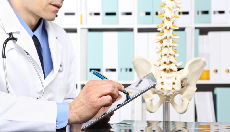 Osteoporosi e sarcopenia: pazienti a rischio, l’appello dei medici di famiglia