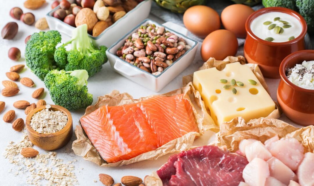 Alimenti e diete iper proteiche: è boom di consumi ma attenzione alla salute