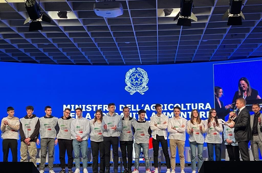 Vino, gli studenti della Fondazione Mach premiati dal ministro Lollobrigida